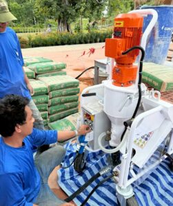 เครื่องพ่นปูนฉาบ - Mass Engineering