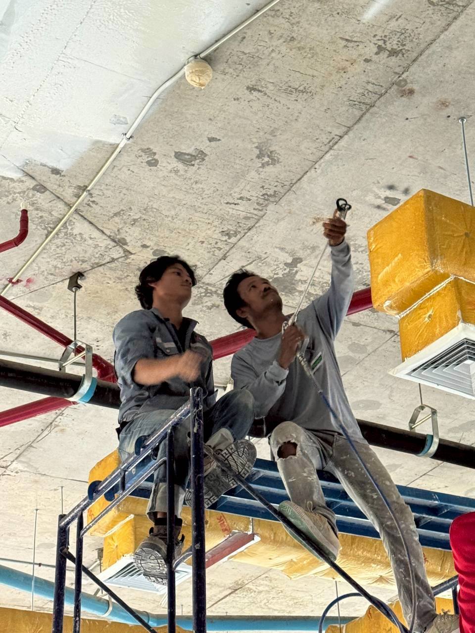 ลูกค้า Gateway เอกมัย เช่าเครื่องพ่นสี