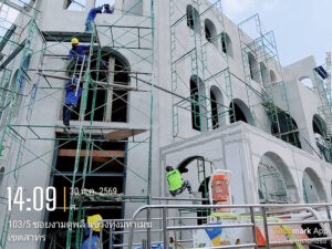 ไซต์งานสาทร งานฉาบด้วยเครื่องพ่นปูน