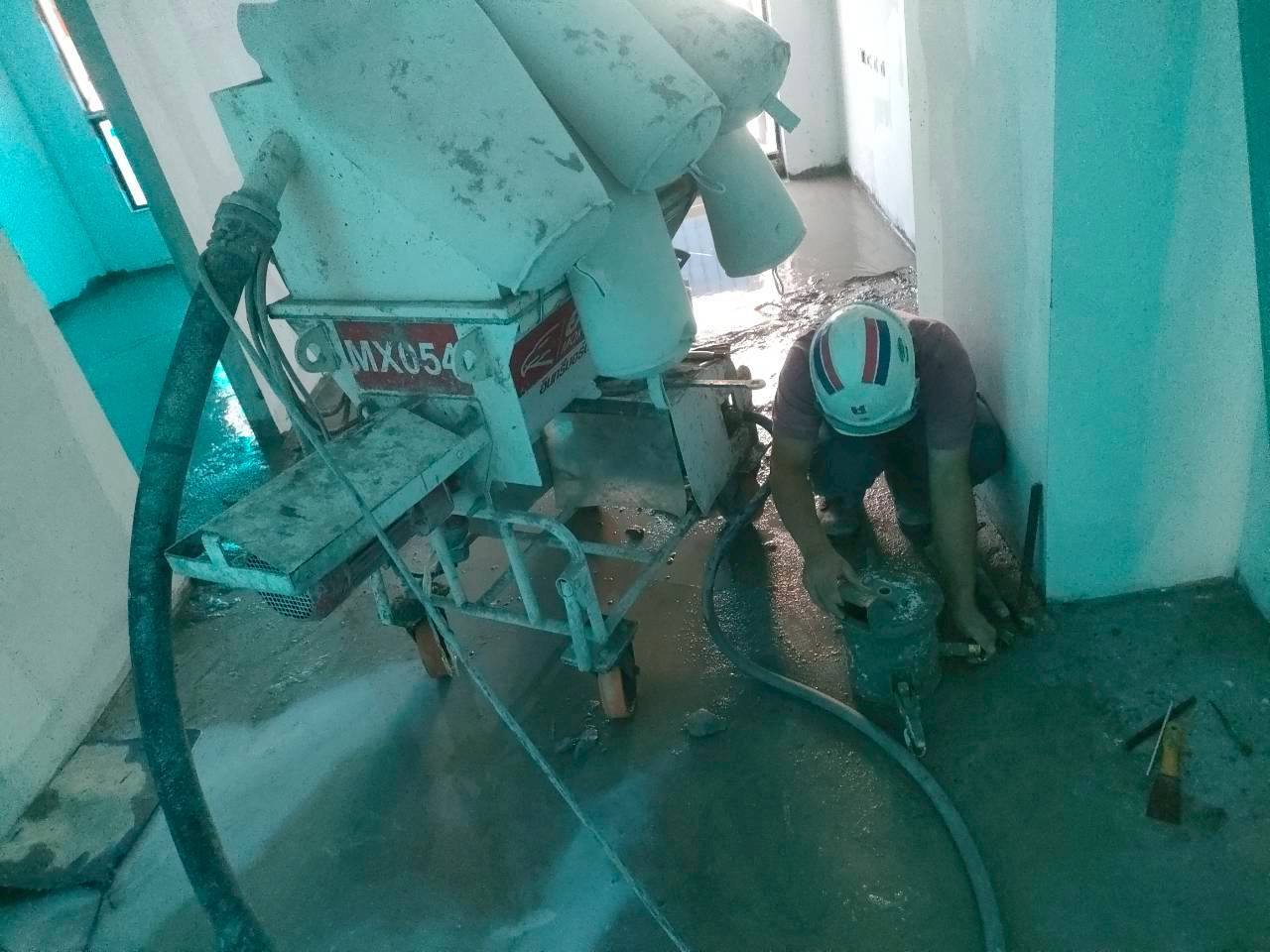 งานเทพื้นปรับระดับ เเละงานผสมปูน ถึงไซต์งาน