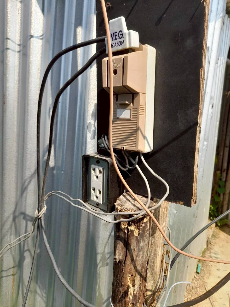 ไซต์งานไทรน้อย เช่าเครื่องพ่นปูน