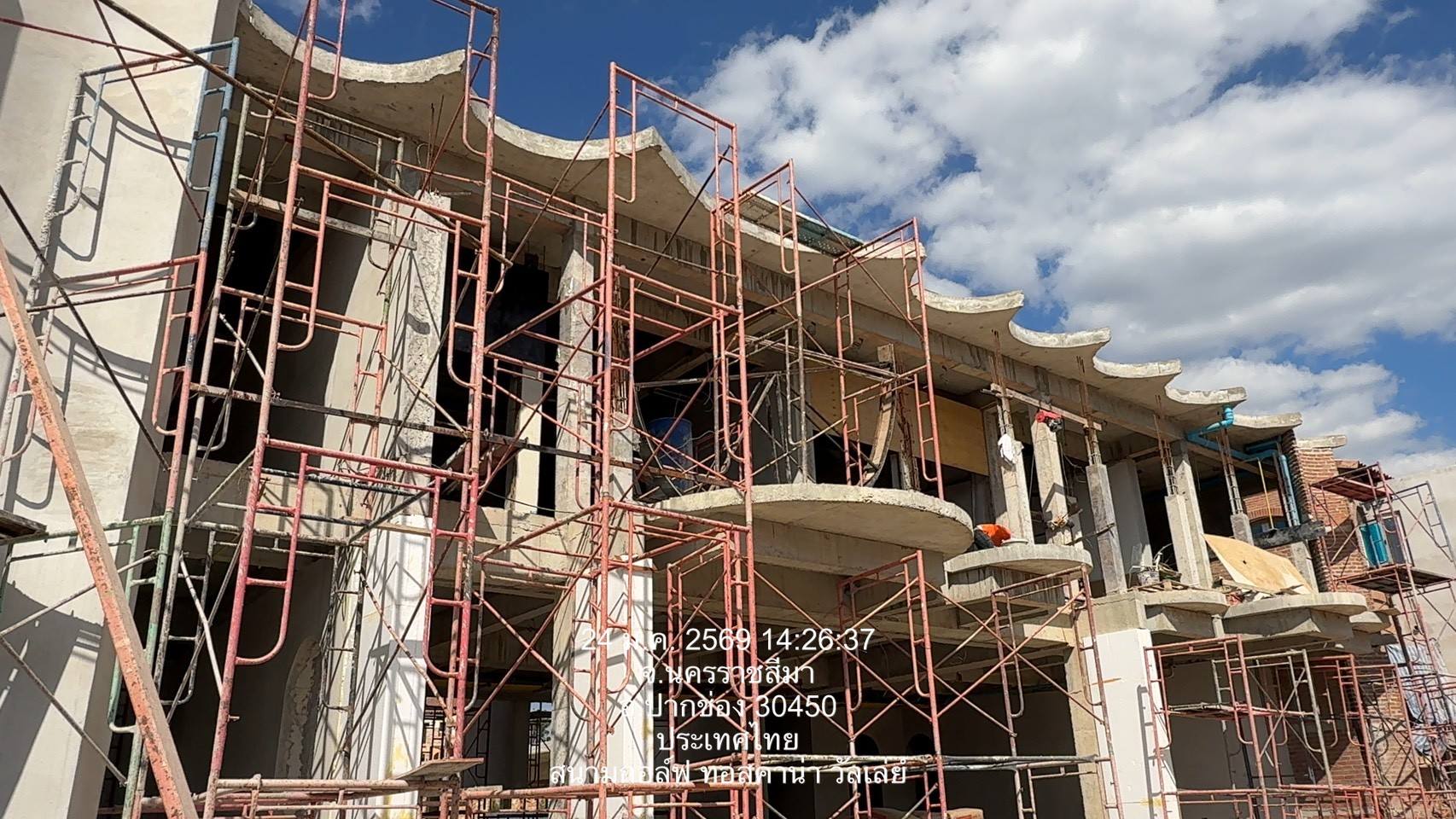 เข้าซ่อม เเละเปลี่ยนอะไหล่ ไซต์งานเขาใหญ่