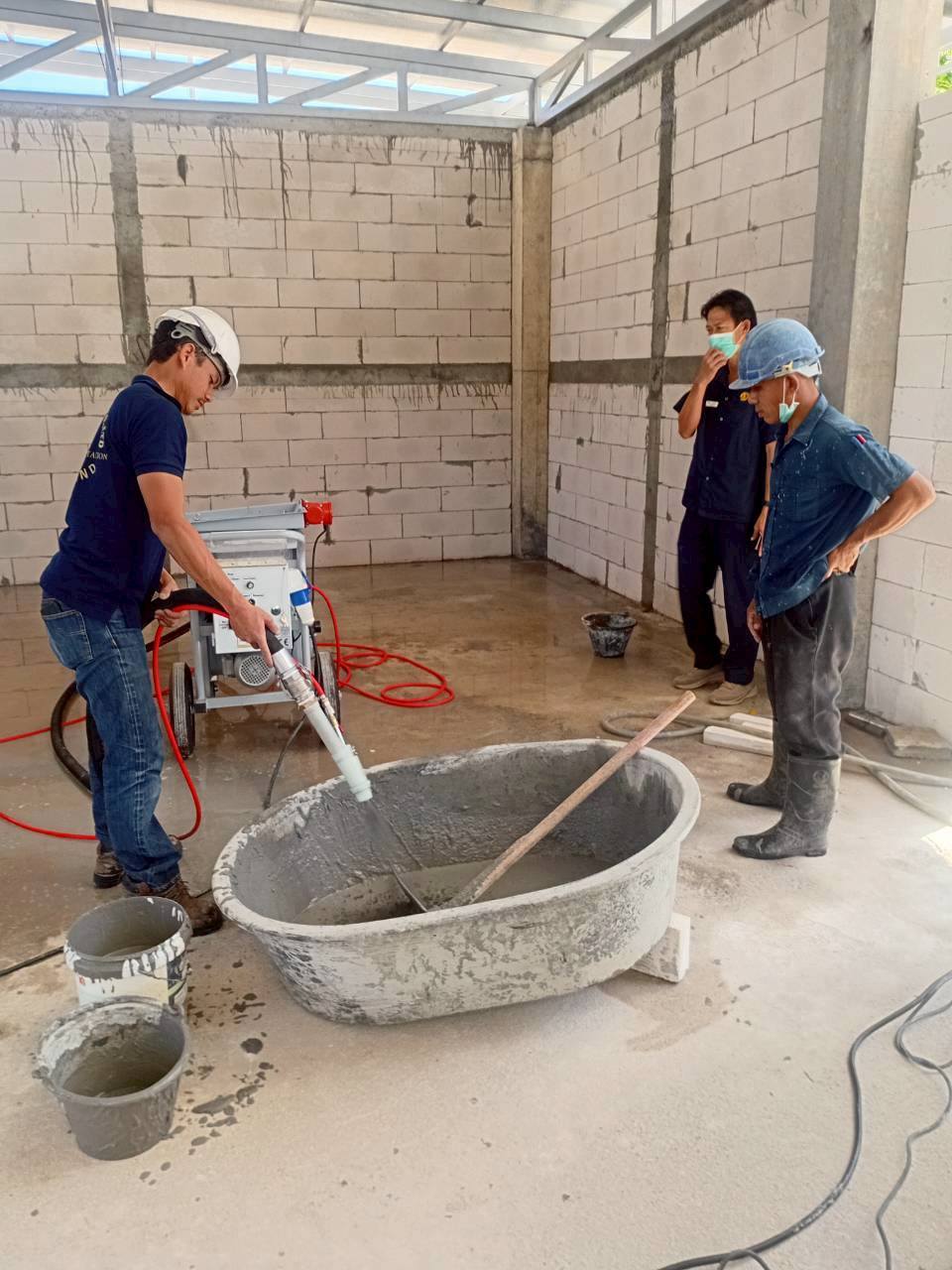 ลูกค้าจากภาคอีสาน ลองเเล้วติดใจ ตัดสินใจซื้อเครื่องพ่นปูน