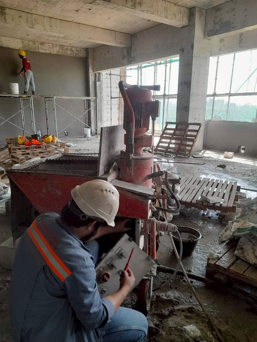 ซ่อมเครื่องพ่นปูนมือสองต่อคนอื่น ถึงหน้างาน