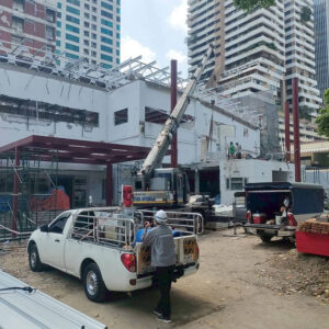 ไซต์งาน กทม เเถวสุขุมวิท ที่ใช้เครื่องพ่นปูน
