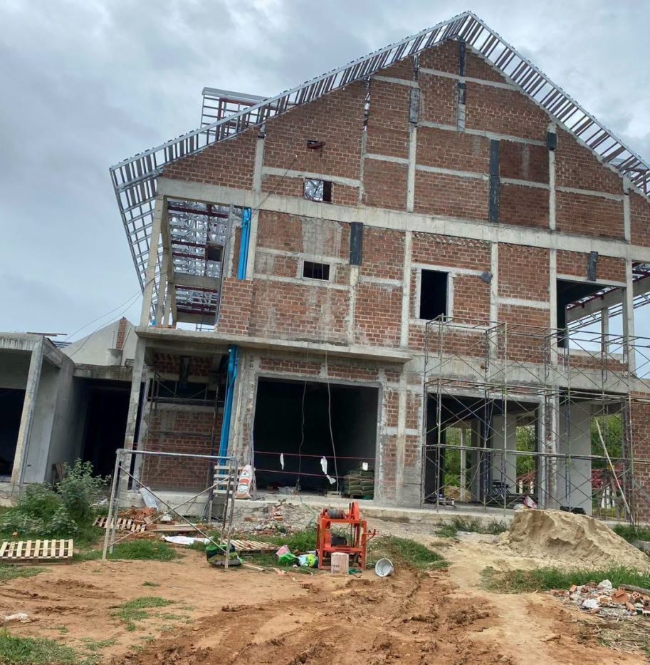 ไซต์งานเพชรบุรี เช่าเครื่องพ่นปูน | Mass Engineering